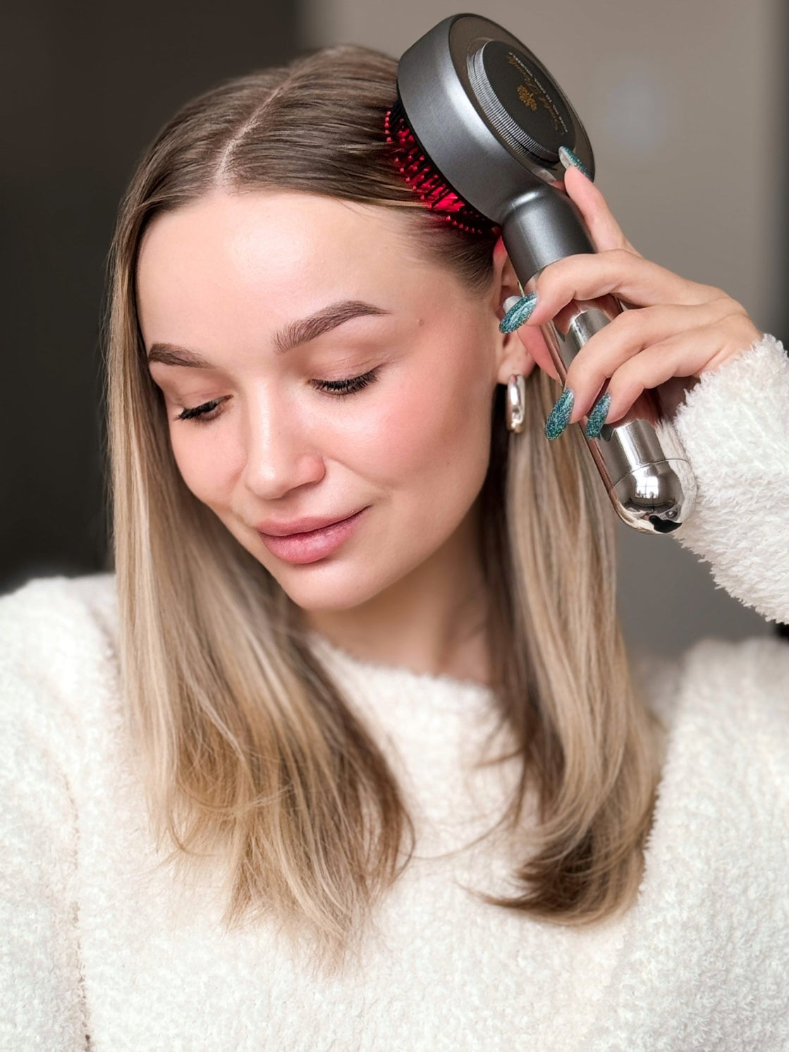 Brosse de massage du cuir chevelu Shiatsu sans fil et imperméable avec huile d'argan gratuite - SENTEL BEAUTY